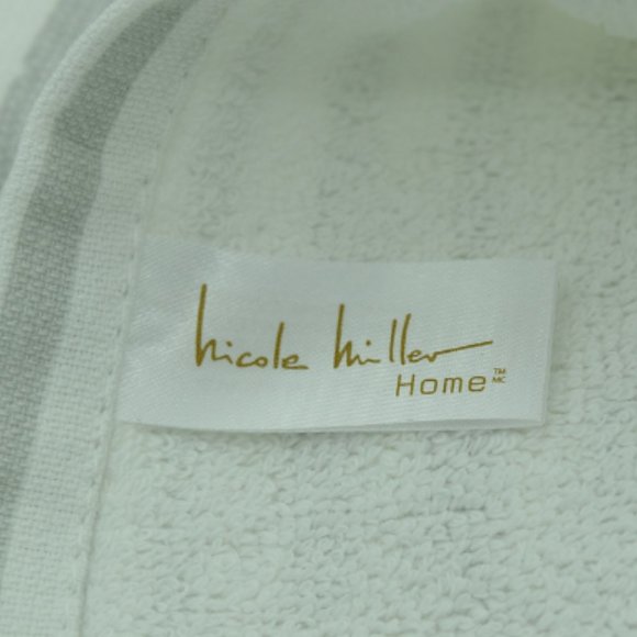 Nicole Miller Halloween Kitchen Towels Set of 2 New - Picture 4 of 4